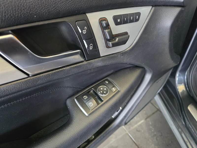 2013 Mercedes-Benz W204 C-Class - Image 14 of 19
