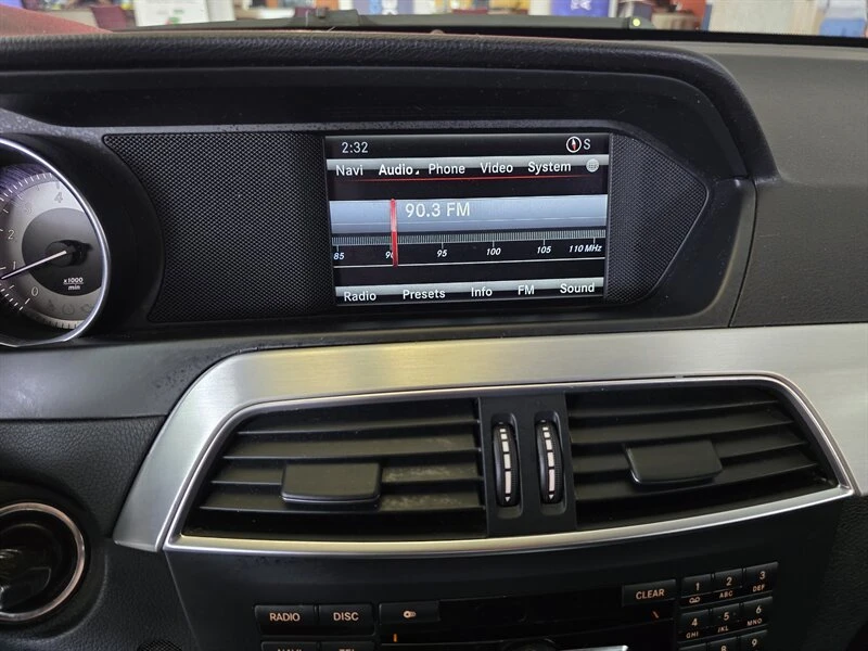 2013 Mercedes-Benz W204 C-Class - Image 17 of 19