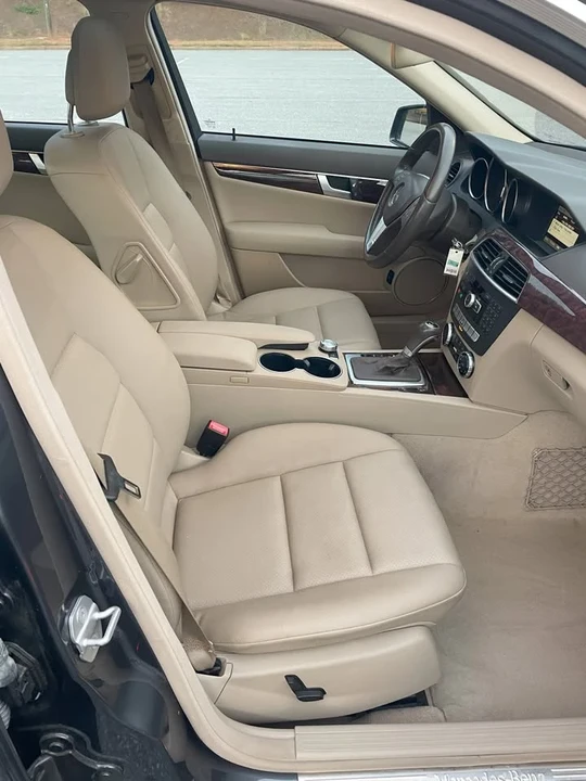 2013 Mercedes-Benz W204 C-Class - Image 4 of 8