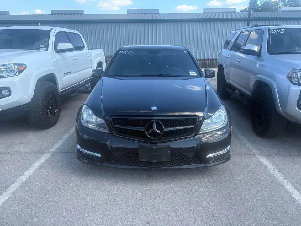 2013 Mercedes-Benz W204 C-Class - Image 2 of 17