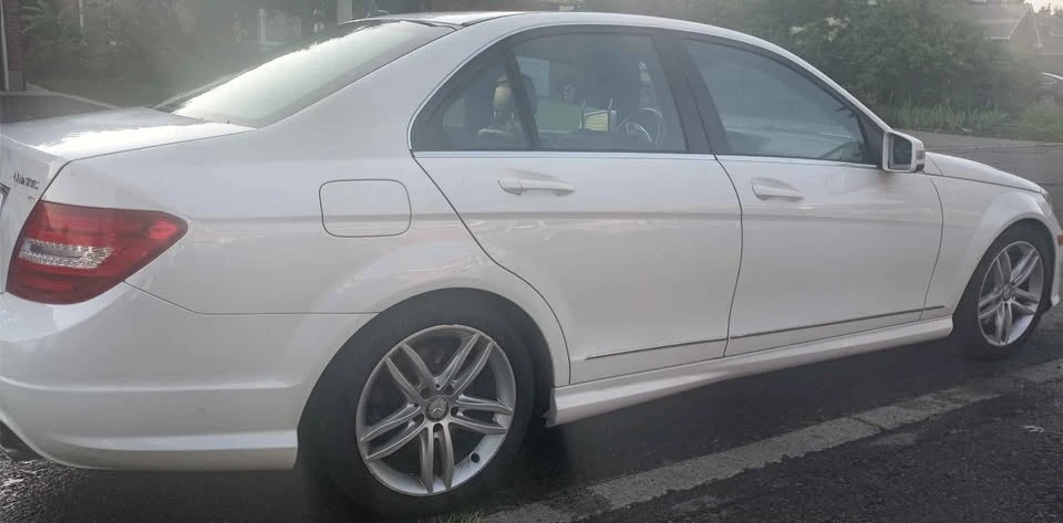 2013 Mercedes-Benz W204 C-Class - Image 2 of 4
