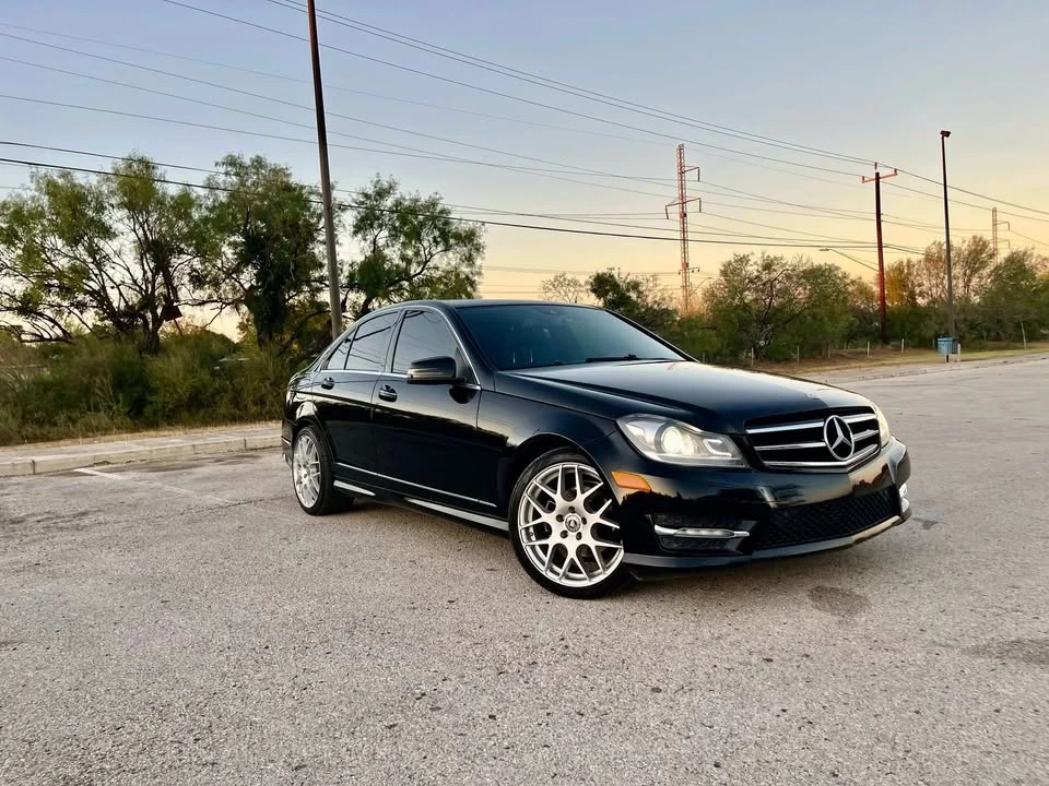 2013 Mercedes-Benz W204 C-Class - Image 2 of 20