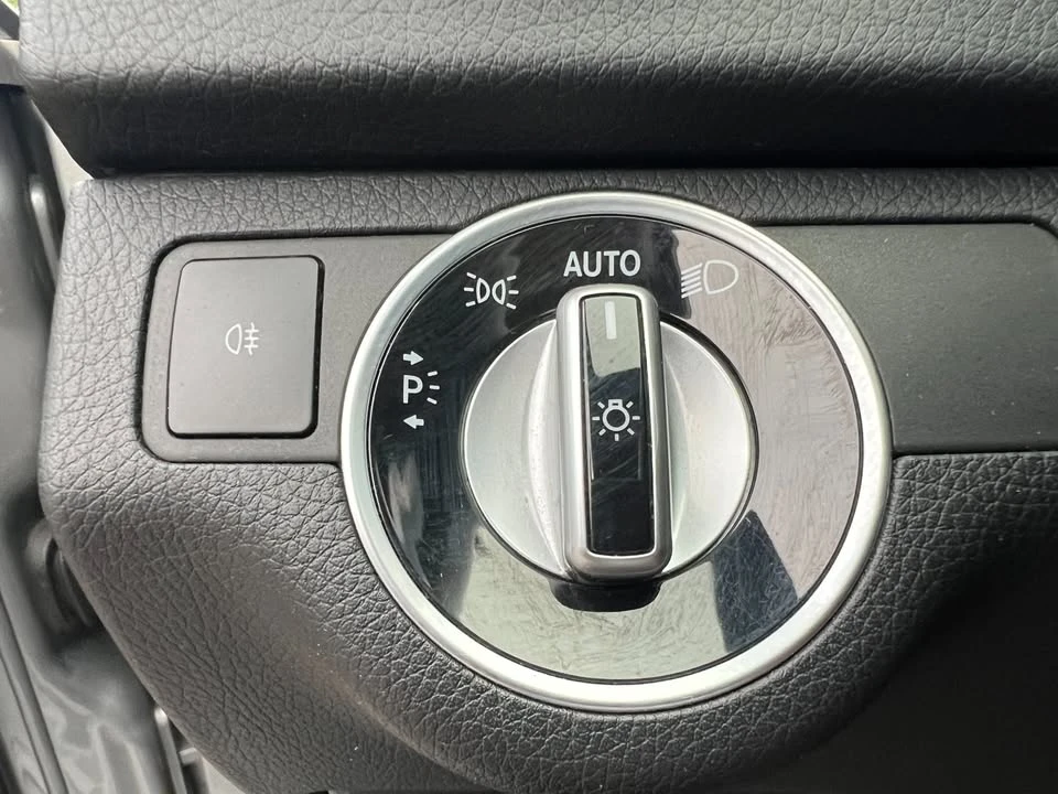 2013 Mercedes-Benz W204 C-Class - Image 17 of 19