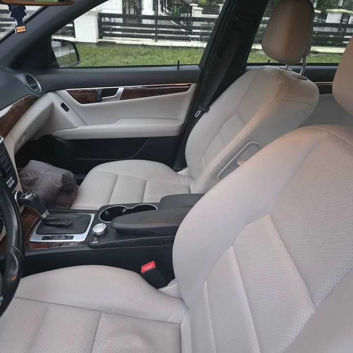 2013 Mercedes-Benz W204 C-Class - Image 8 of 8