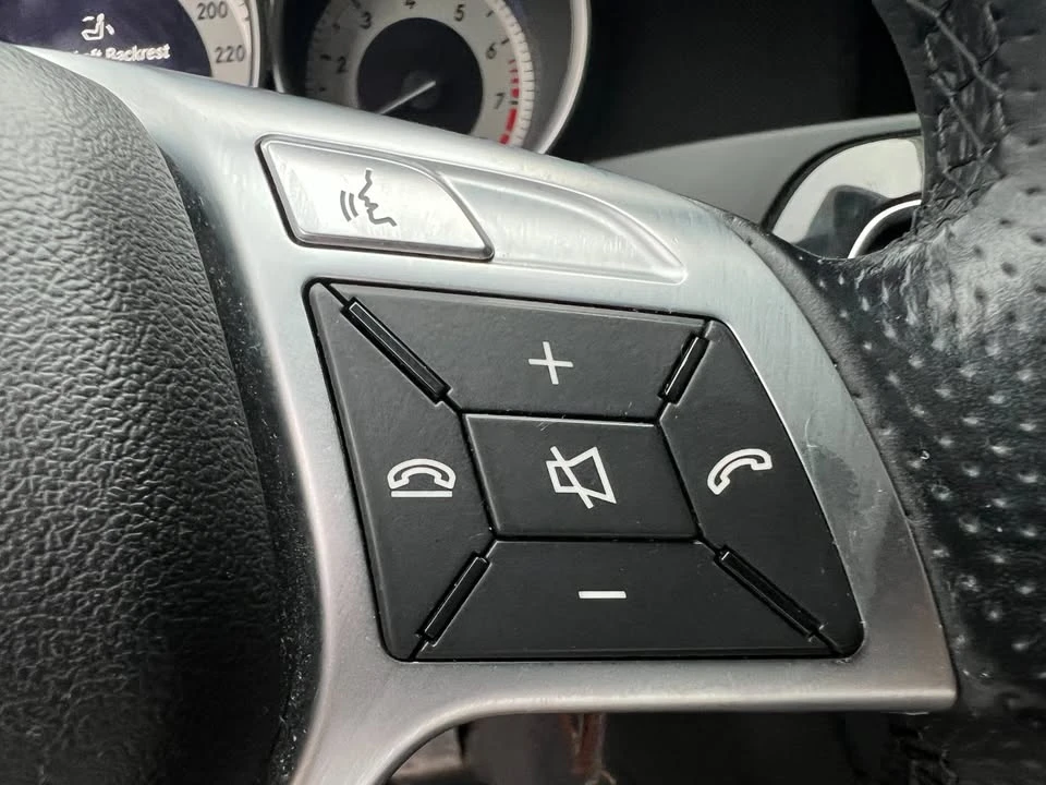 2013 Mercedes-Benz W204 C-Class - Image 14 of 19