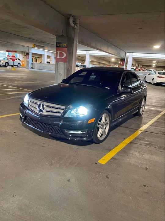 2013 Mercedes-Benz W204 C-Class - Image 2 of 17