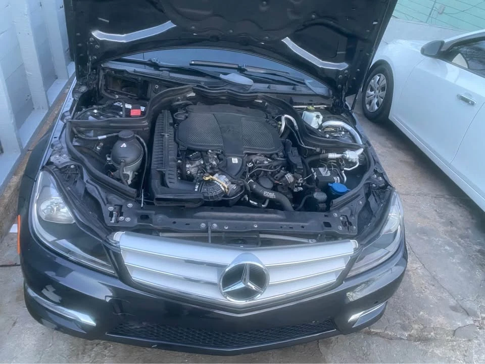 2013 Mercedes-Benz W204 C-Class - Image 15 of 17