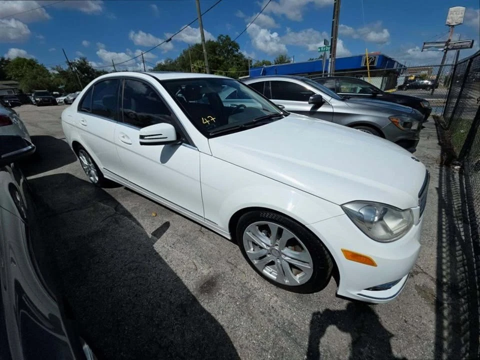 2013 Mercedes-Benz W204 C-Class - Image 2 of 11