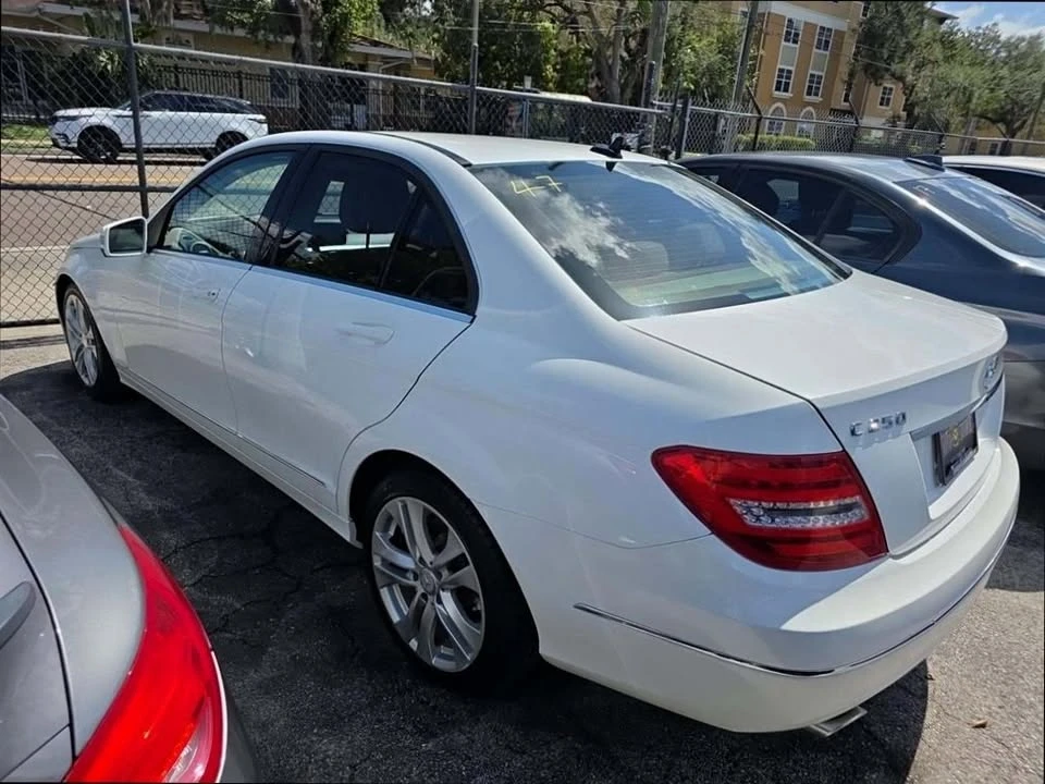 2013 Mercedes-Benz W204 C-Class - Image 4 of 11