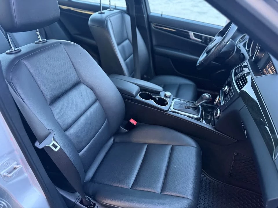 2013 Mercedes-Benz W204 C-Class - Image 8 of 15