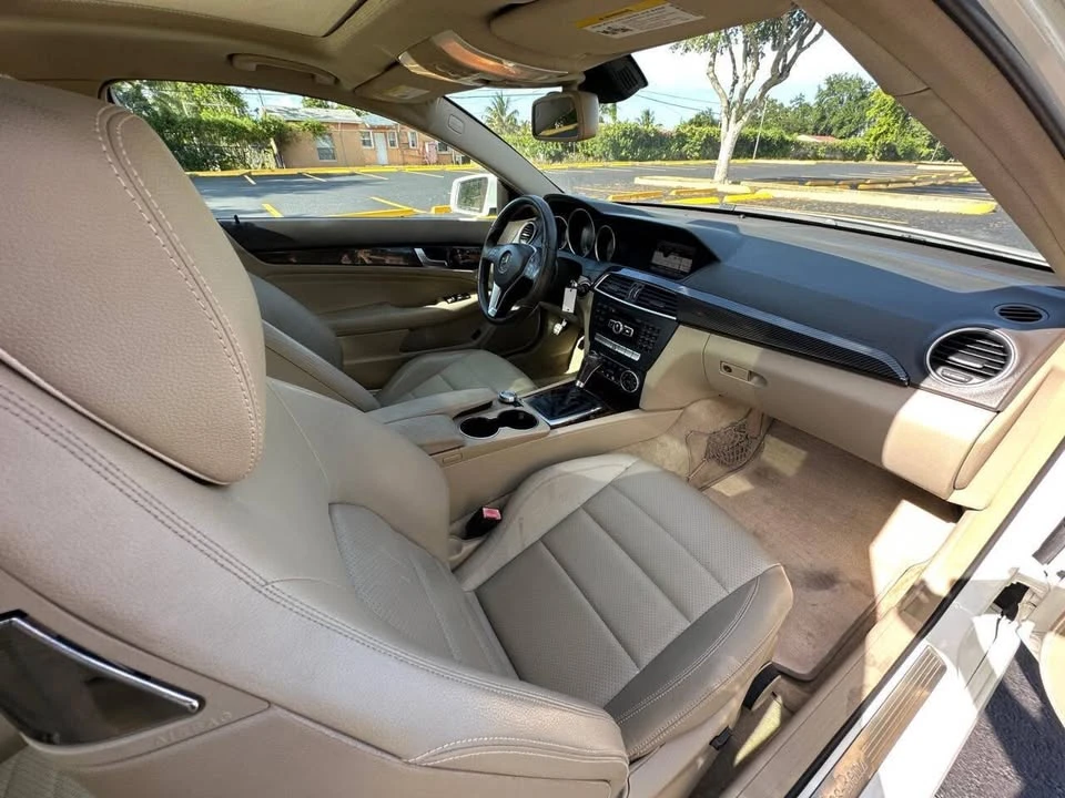 2013 Mercedes-Benz W204 C-Class - Image 9 of 16