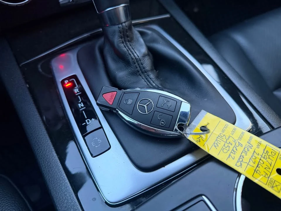 2013 Mercedes-Benz W204 C-Class - Image 10 of 15