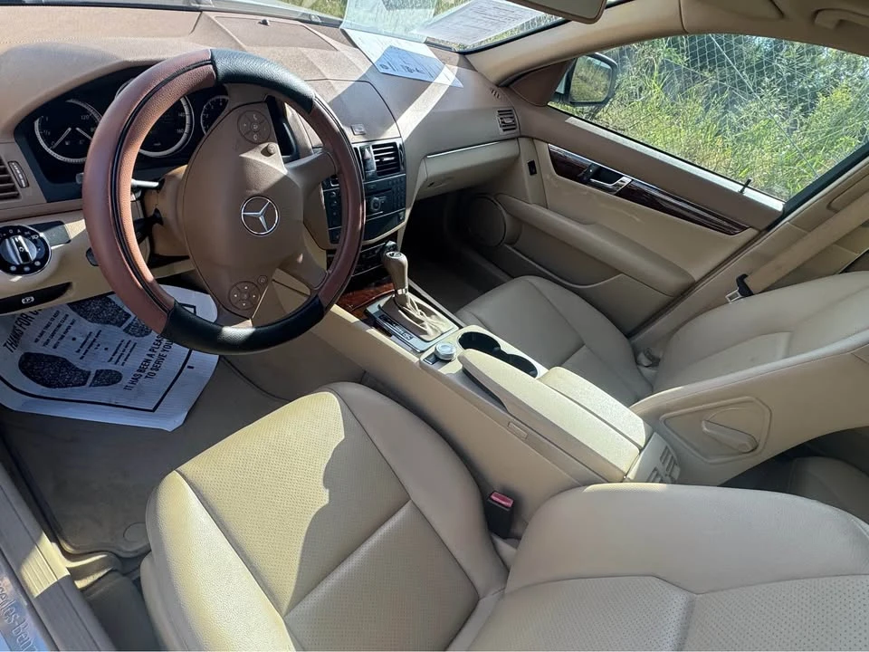 2013 Mercedes-Benz W204 C-Class - Image 10 of 17