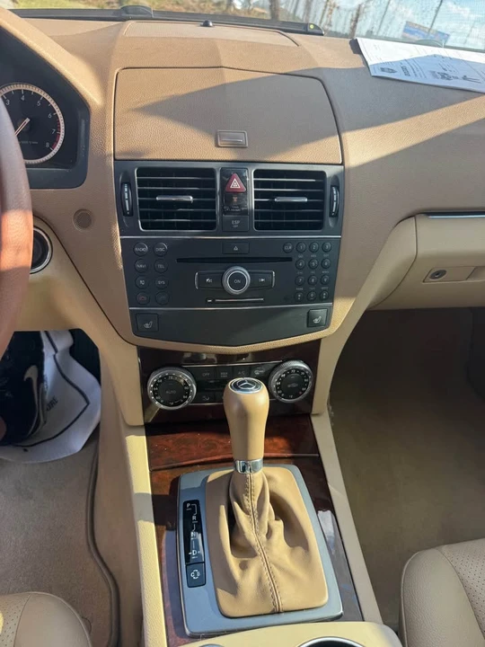 2013 Mercedes-Benz W204 C-Class - Image 17 of 17