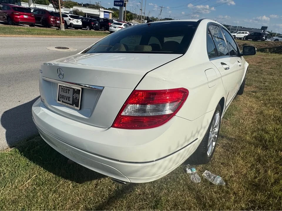 2013 Mercedes-Benz W204 C-Class - Image 8 of 17