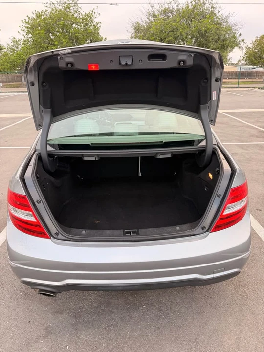 2013 Mercedes-Benz W204 C-Class - Image 10 of 18