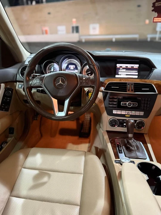 2013 Mercedes-Benz W204 C-Class - Image 10 of 14