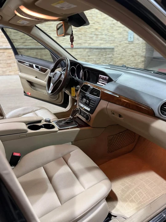 2013 Mercedes-Benz W204 C-Class - Image 8 of 14