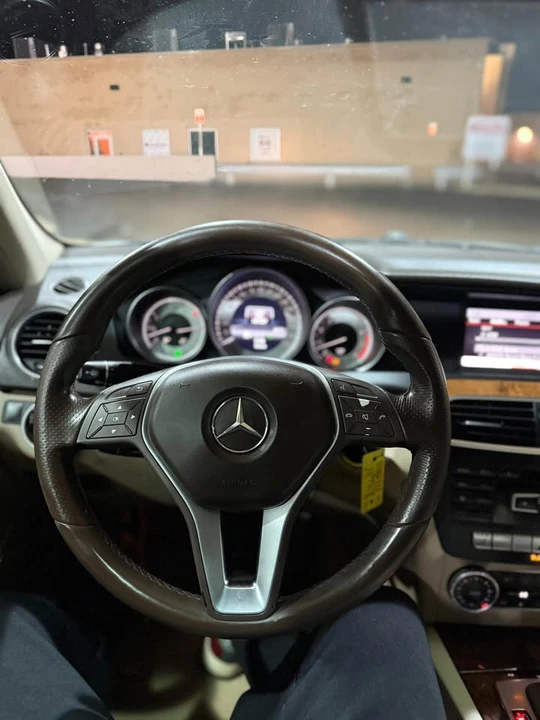 2013 Mercedes-Benz W204 C-Class - Image 6 of 14