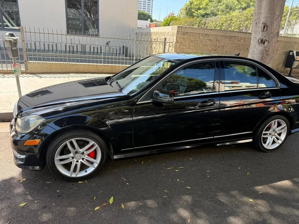 2013 Mercedes-Benz W204 C-Class - Image 2 of 3