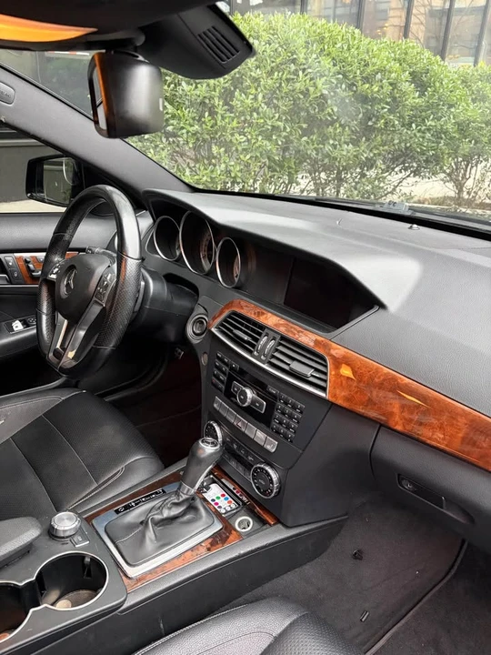 2013 Mercedes-Benz W204 C-Class - Image 15 of 18