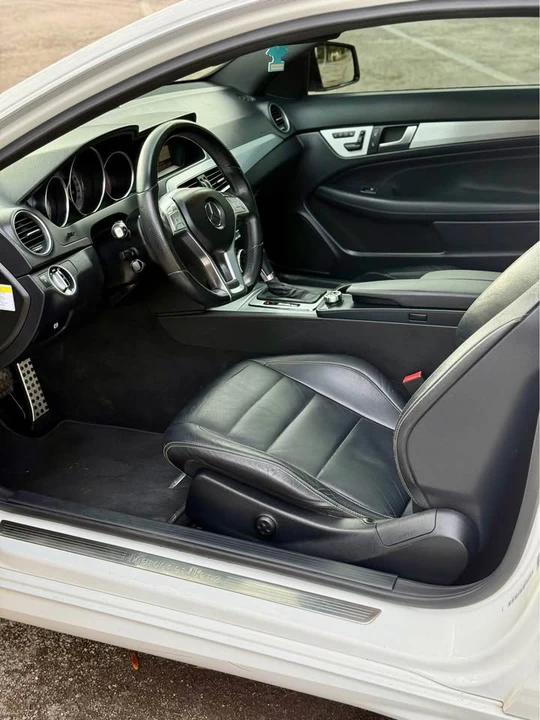 2013 Mercedes-Benz W204 C-Class - Image 8 of 12