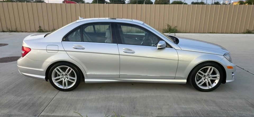 2013 Mercedes-Benz W204 C-Class - Image 2 of 19