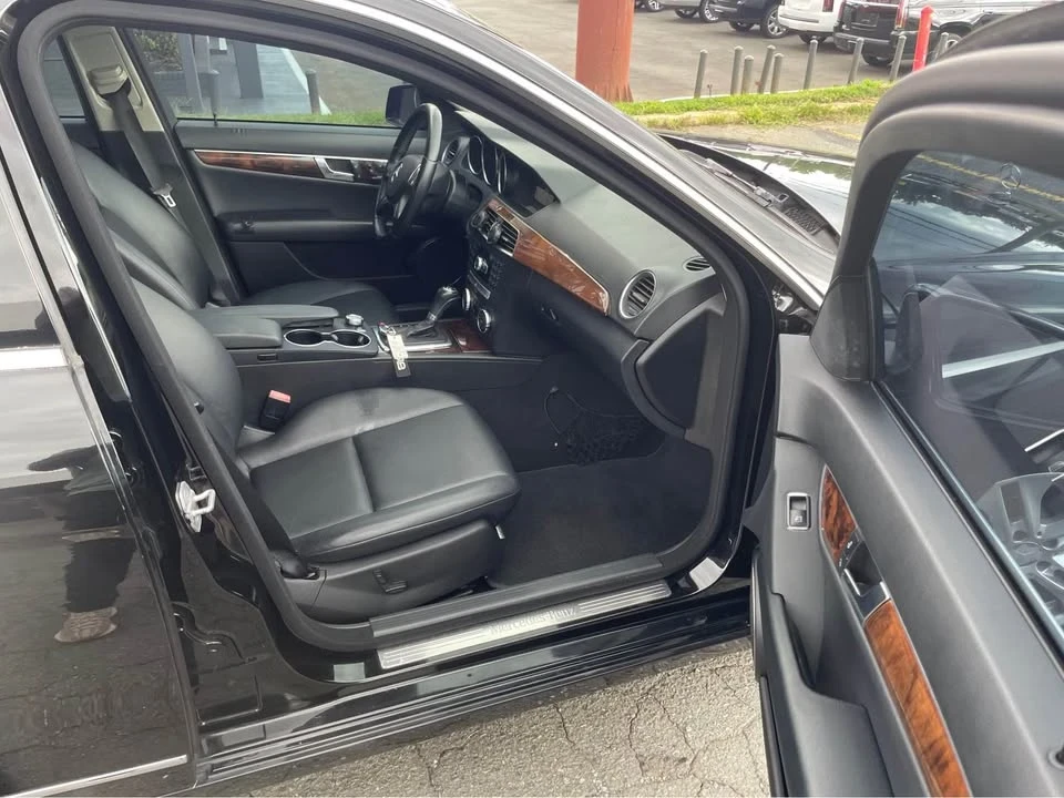 2013 Mercedes-Benz W204 C-Class - Image 17 of 19