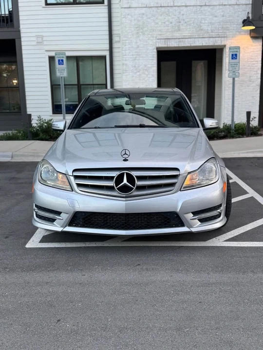 2013 Mercedes-Benz W204 C-Class - Image 7 of 11