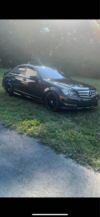 2013 Mercedes-Benz W204 C-Class - Image 2 of 19