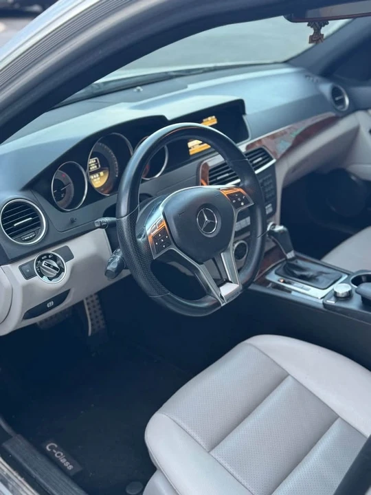 2013 Mercedes-Benz W204 C-Class - Image 8 of 11