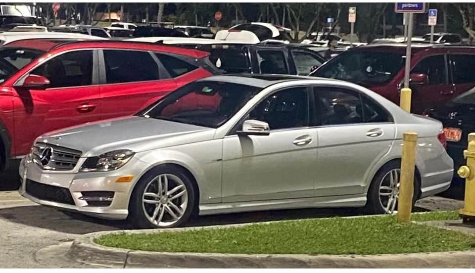 2013 Mercedes-Benz W204 C-Class - Image 9 of 11