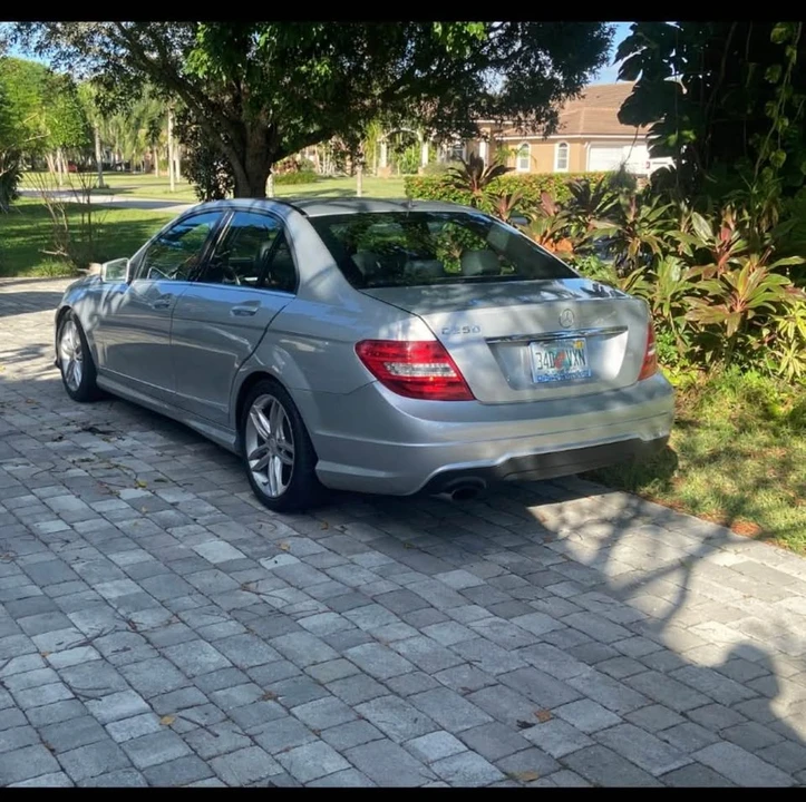 2013 Mercedes-Benz W204 C-Class - Image 10 of 11