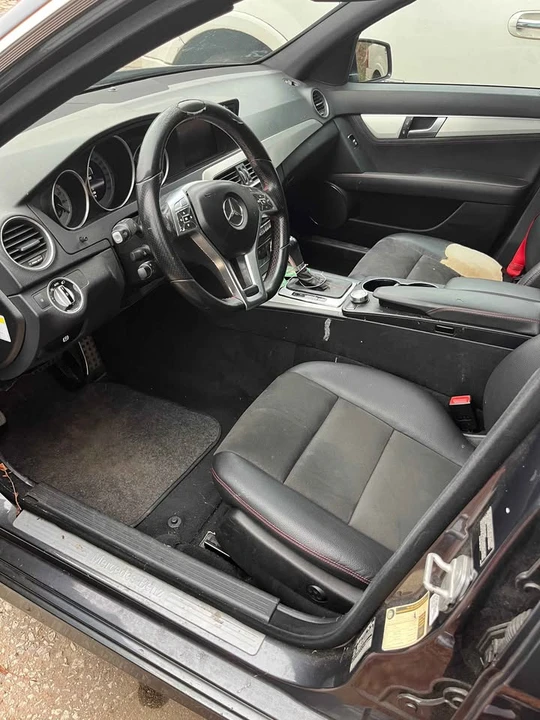 2013 Mercedes-Benz W204 C-Class - Image 10 of 15