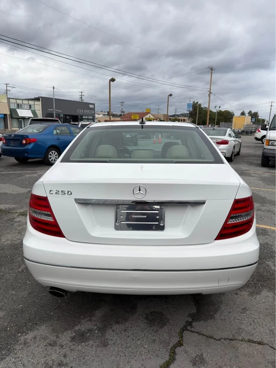 2013 Mercedes-Benz W204 C-Class - Image 4 of 19