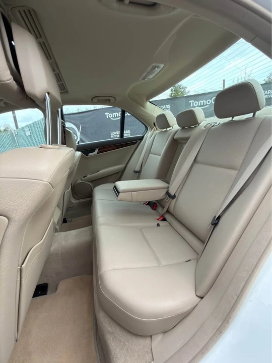 2013 Mercedes-Benz W204 C-Class - Image 17 of 19