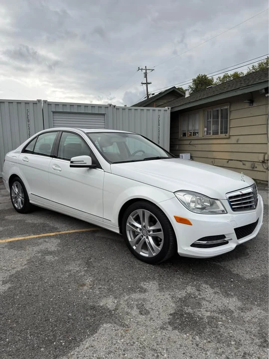 2013 Mercedes-Benz W204 C-Class - Image 2 of 19