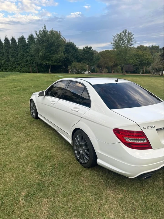 2013 Mercedes-Benz W204 C-Class - Image 5 of 7