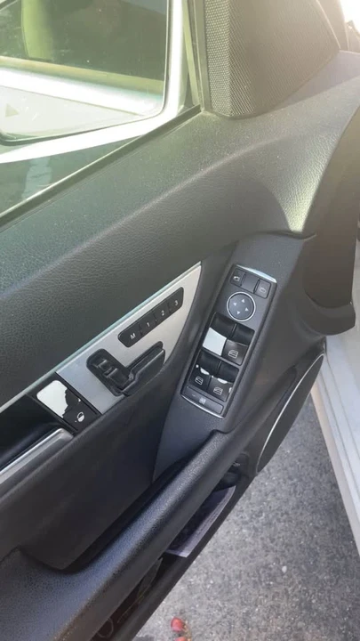 2013 Mercedes-Benz W204 C-Class - Image 10 of 11