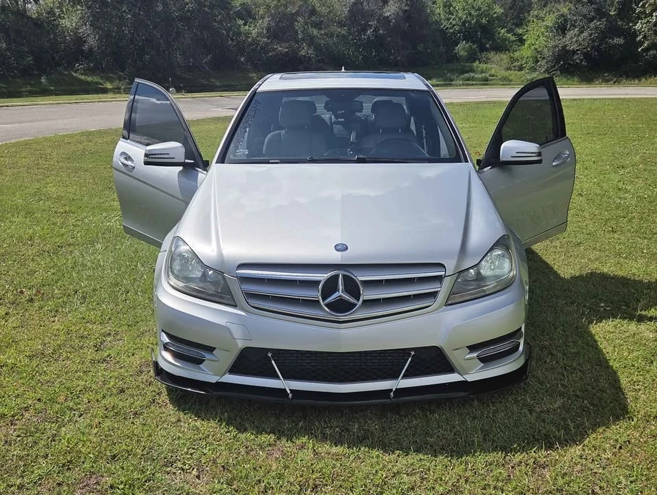 2013 Mercedes-Benz W204 C-Class - Image 3 of 8