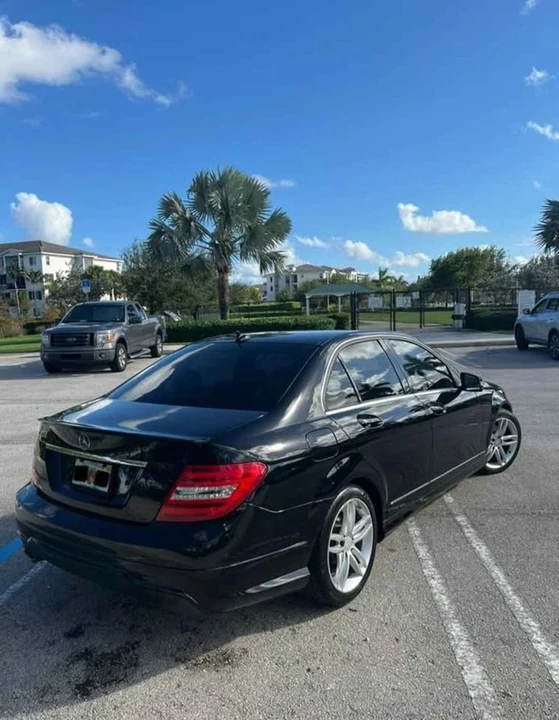 2013 Mercedes-Benz W204 C-Class - Image 2 of 15