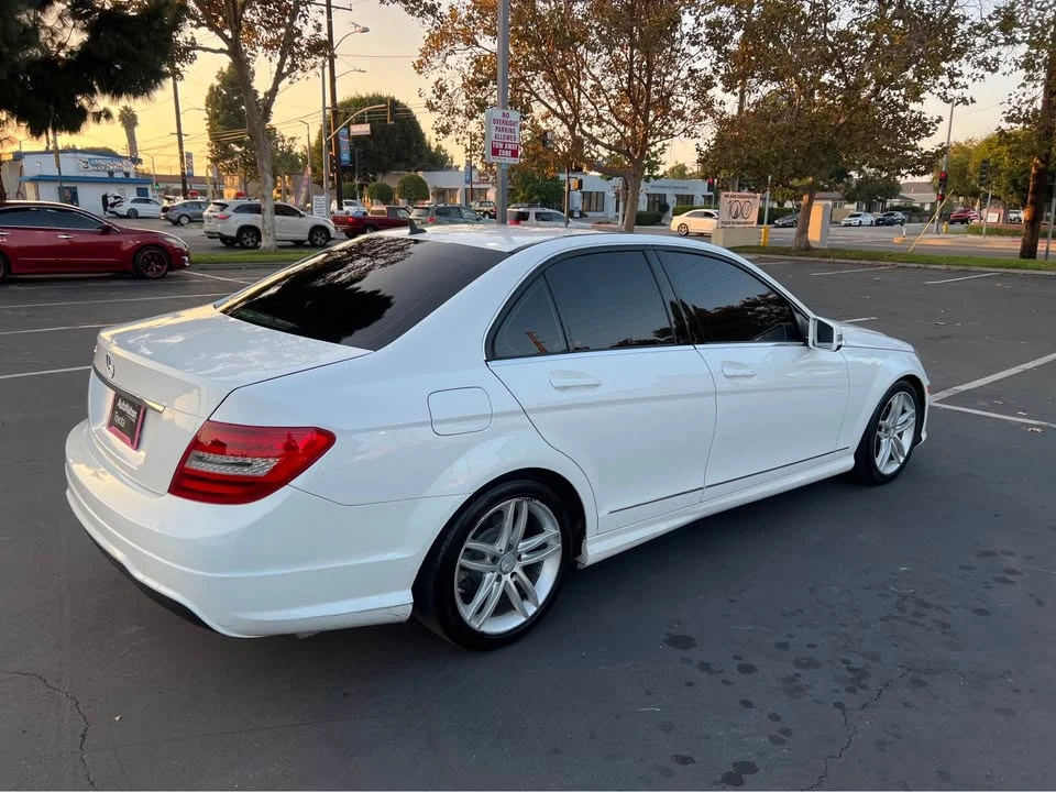 2013 Mercedes-Benz W204 C-Class - Image 2 of 11