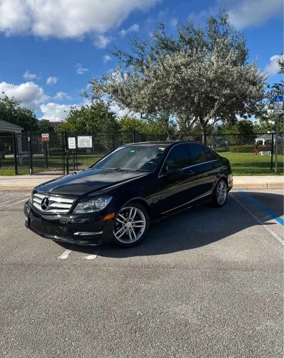 2013 Mercedes-Benz W204 C-Class - Image 4 of 15