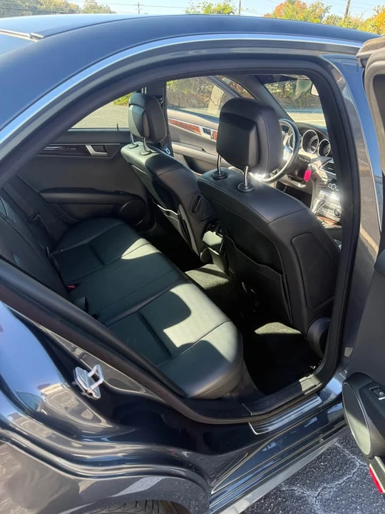 2013 Mercedes-Benz W204 C-Class - Image 11 of 16
