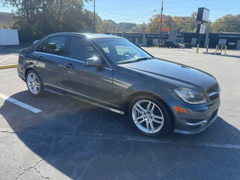 2013 Mercedes-Benz W204 C-Class - Image 2 of 16