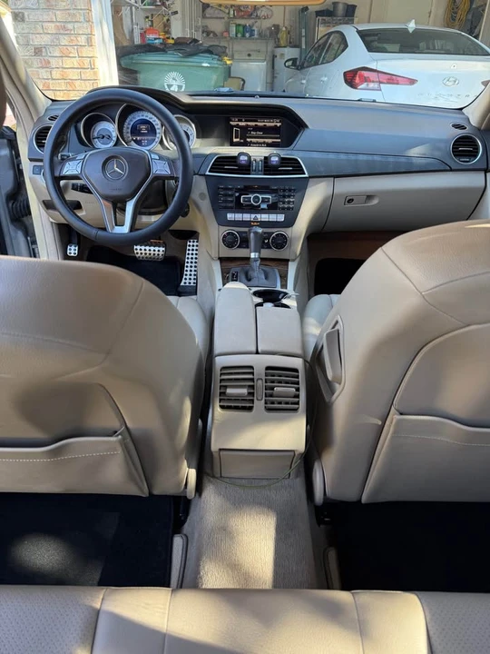 2013 Mercedes-Benz W204 C-Class - Image 15 of 20