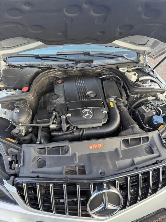 2013 Mercedes-Benz W204 C-Class - Image 6 of 8