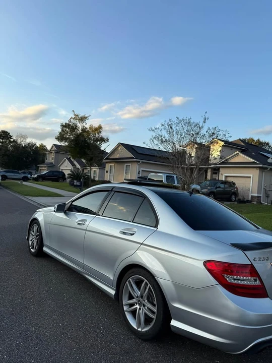 2013 Mercedes-Benz W204 C-Class - Image 2 of 8