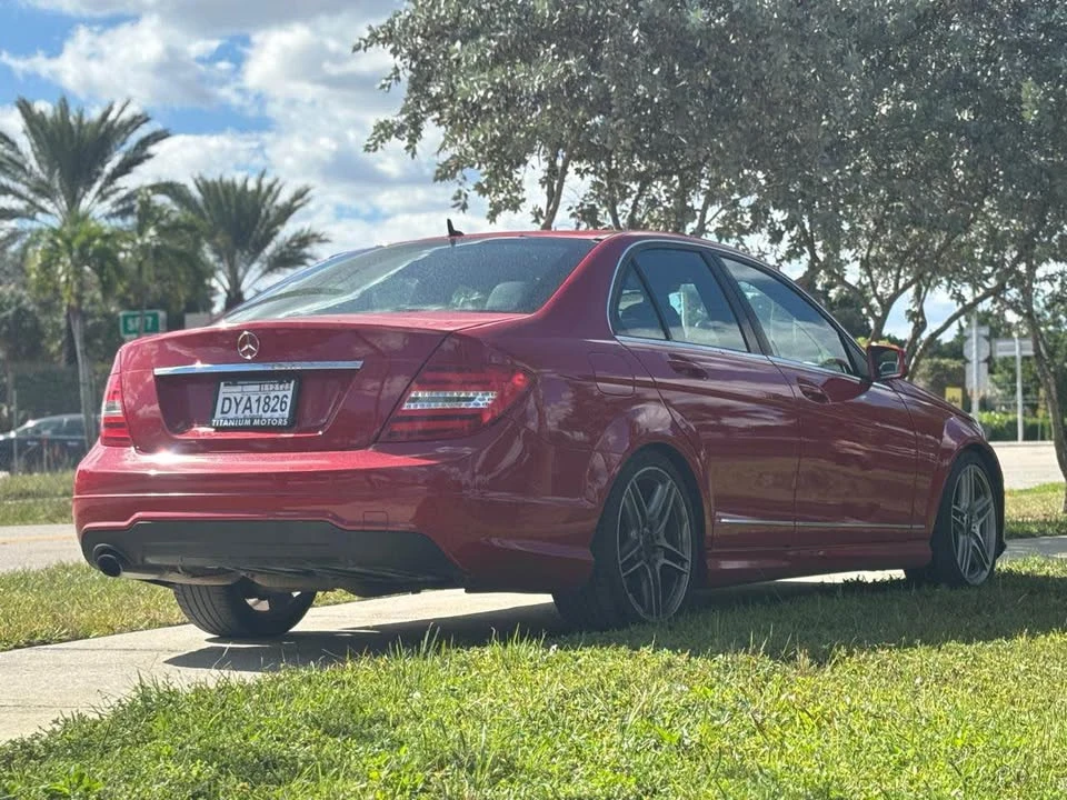2013 Mercedes-Benz W204 C-Class - Image 4 of 18