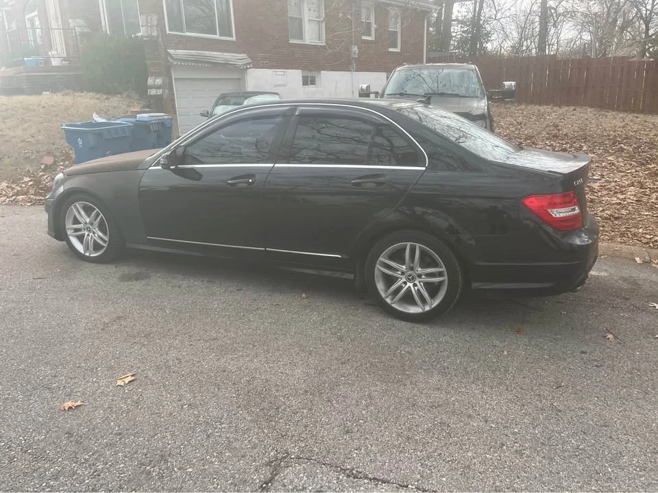 2013 Mercedes-Benz W204 C-Class - Image 2 of 15